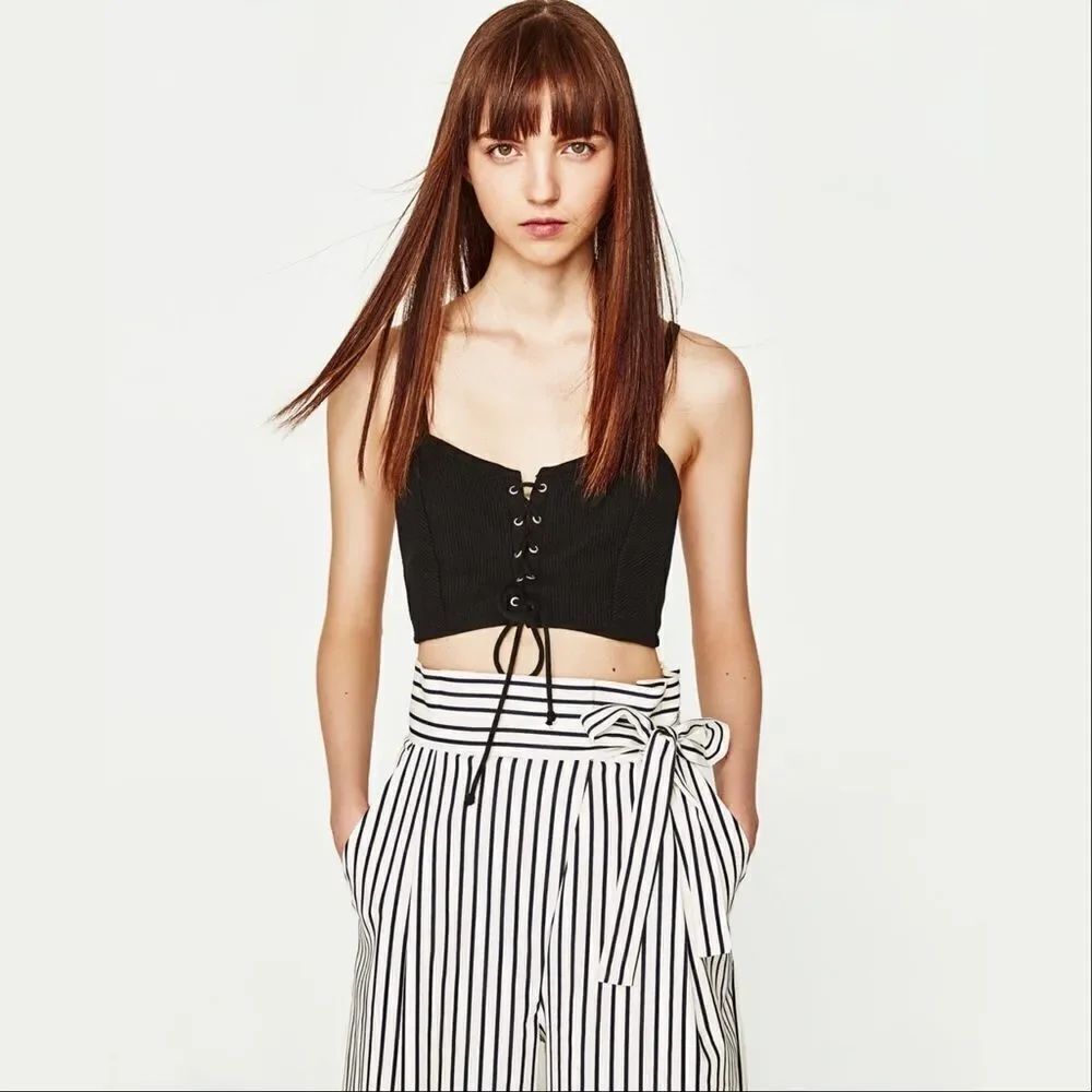 ✨ZARA LACE-UP CROP TOP✨